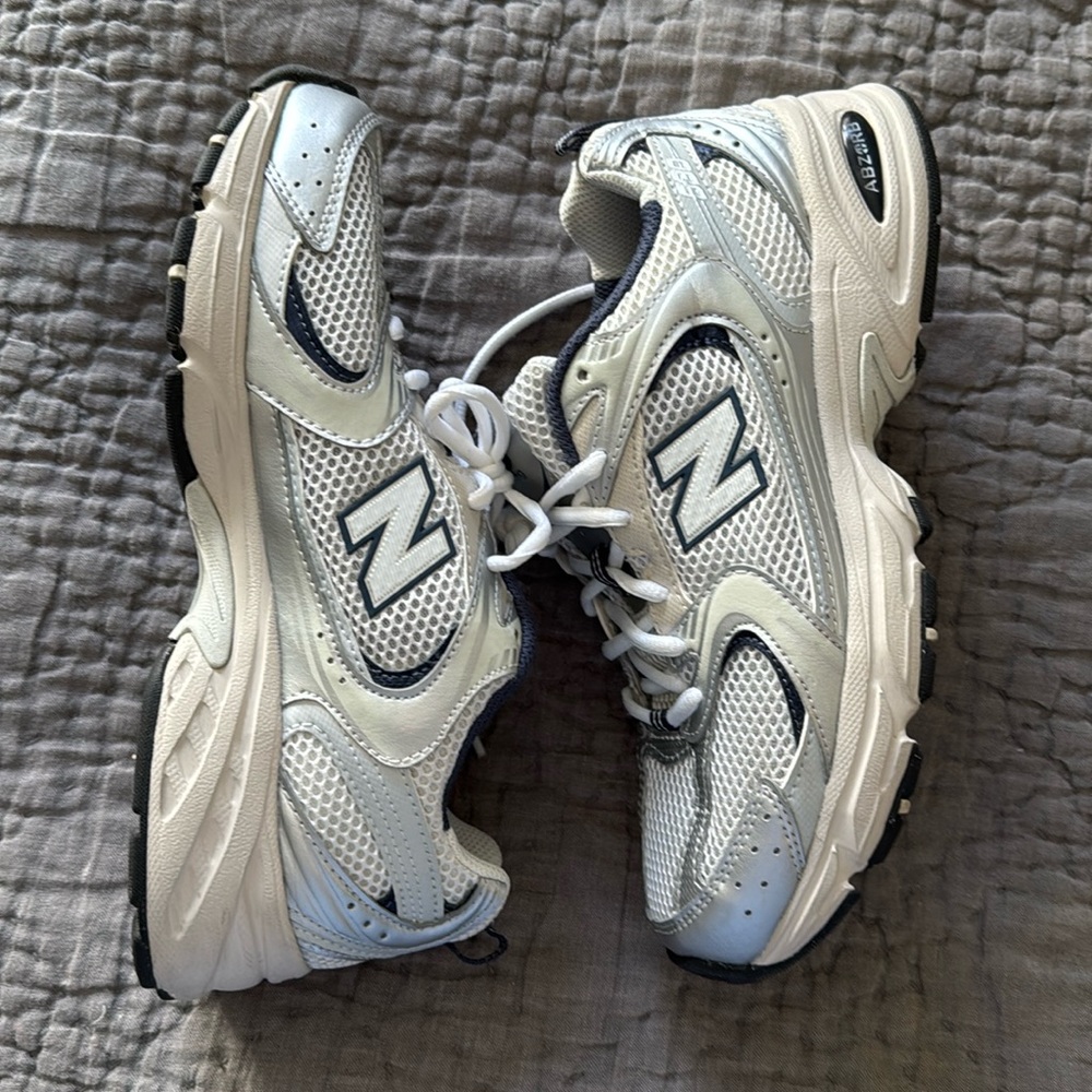 New Balance 530